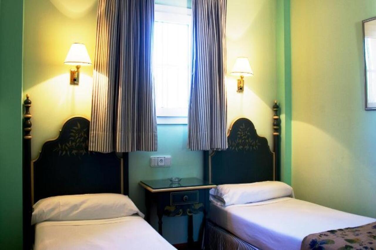 Hotel Soho Boutique Vistahermosa Эль-Пуэрто-де-Санта-Мария Экстерьер фото
